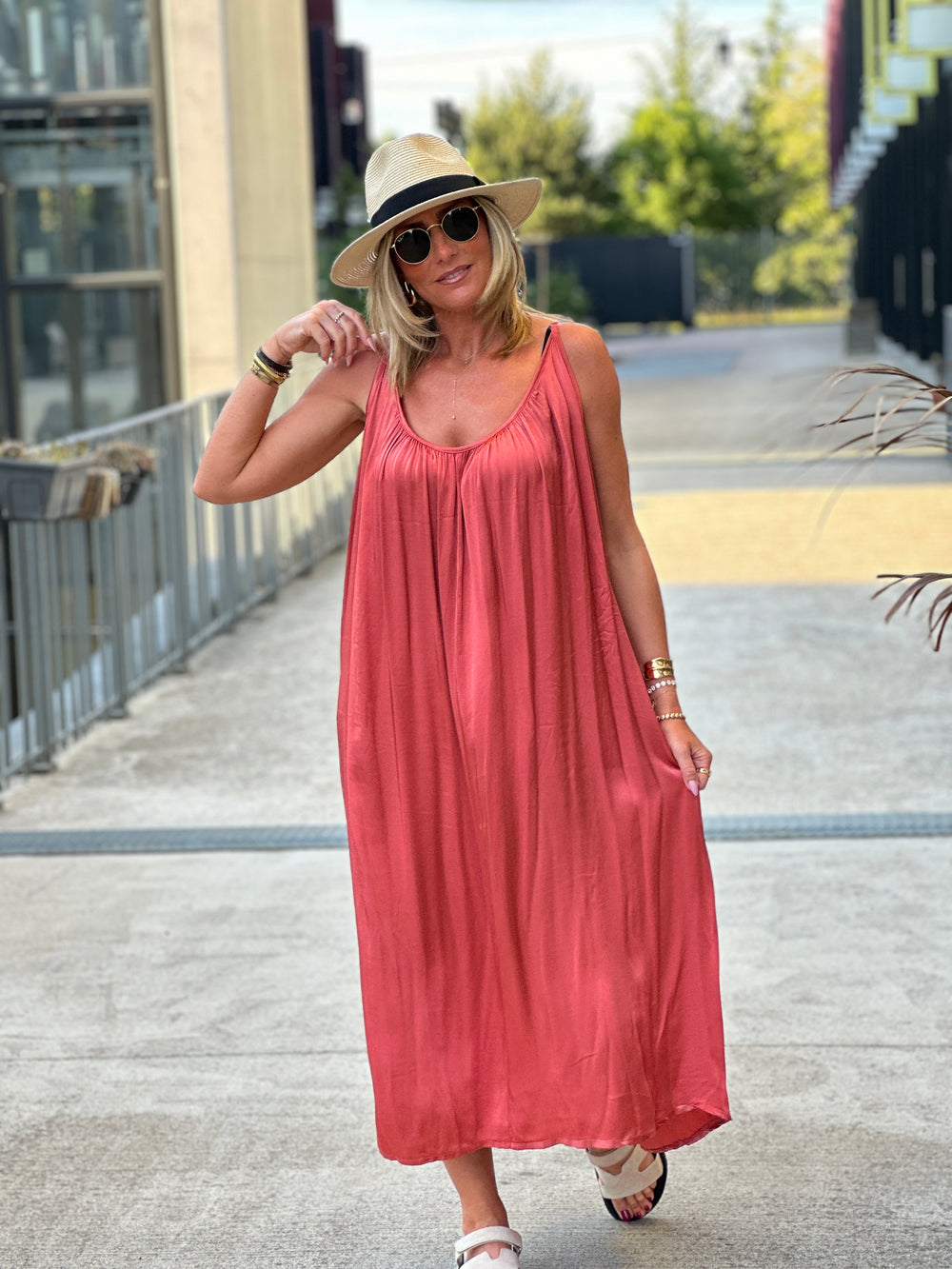 Robe fluide bretelle longue 25108