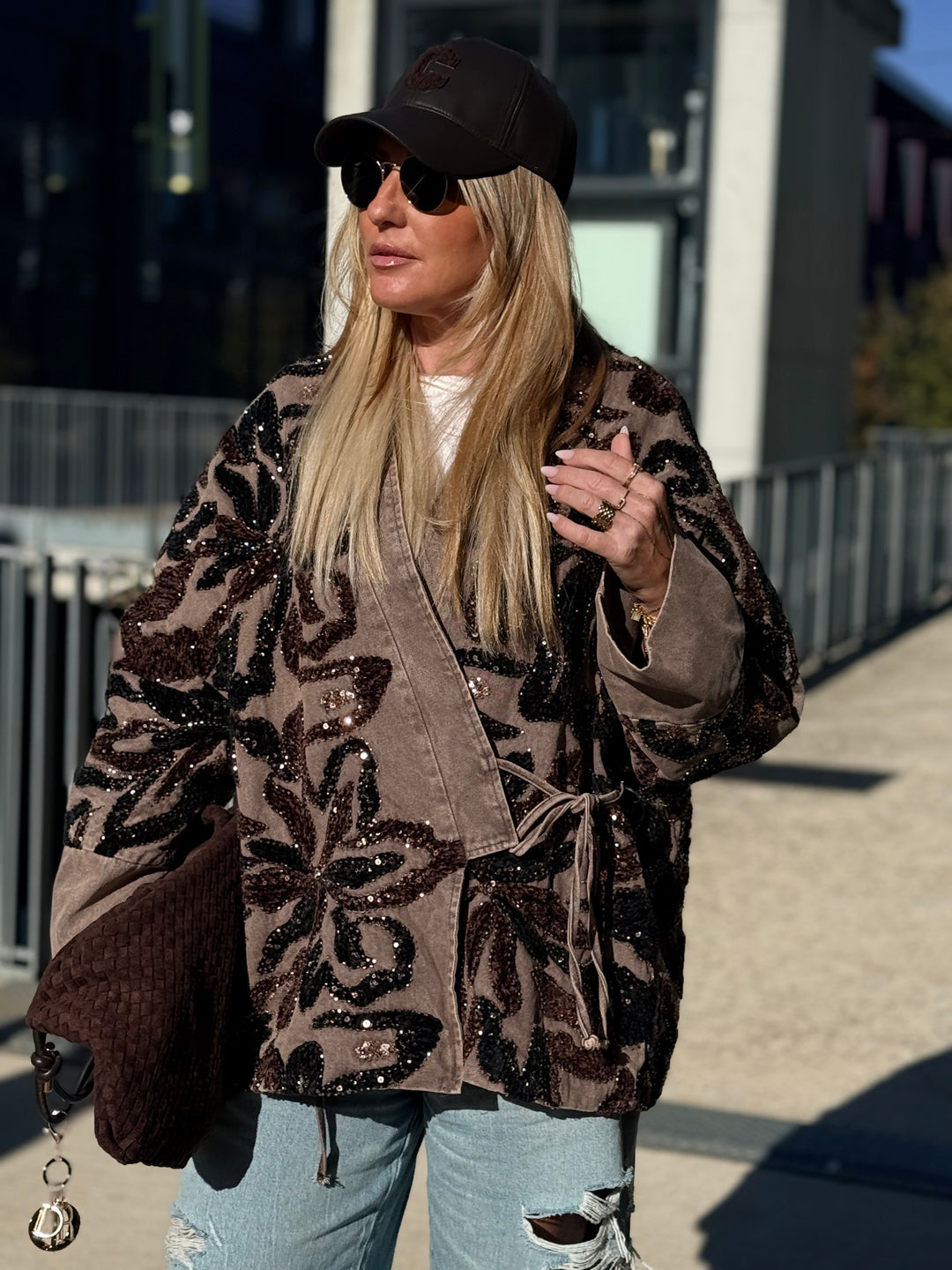 Veste jean brodé perles choco (épais) 6601