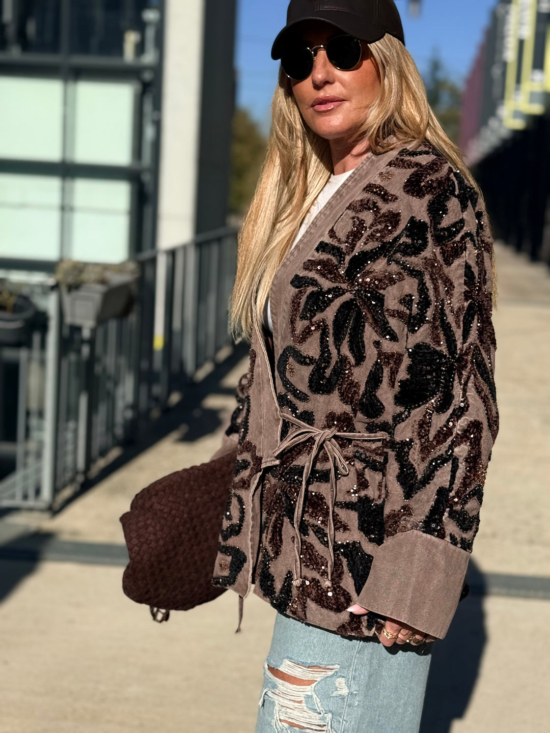 Veste jean brodé perles choco (épais) 6601