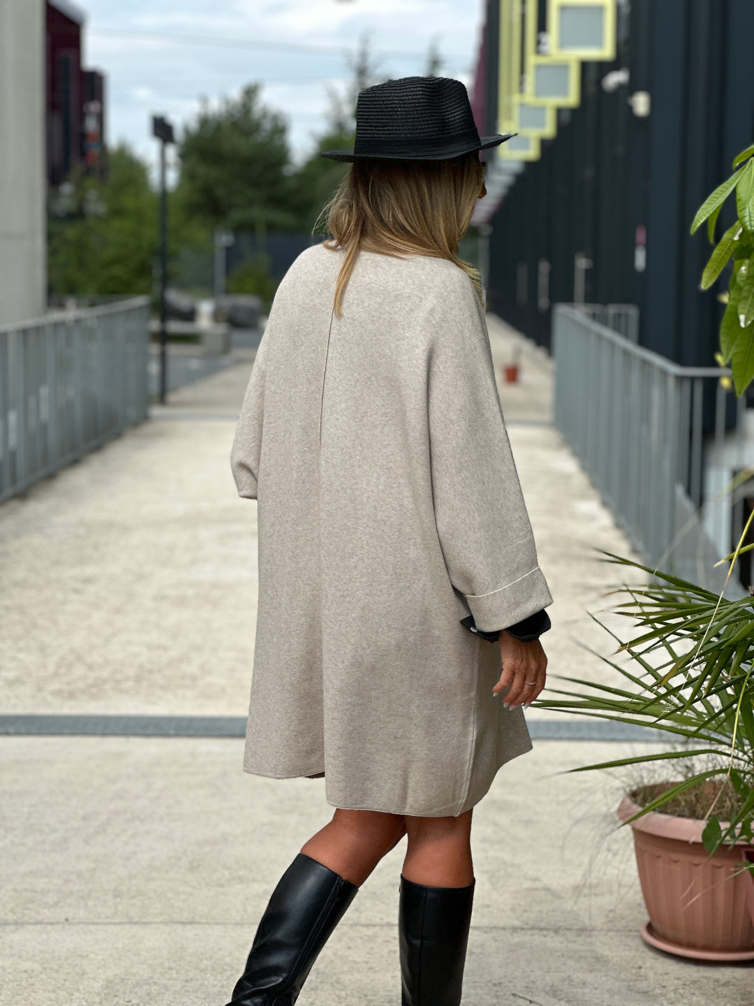 Gilet long boutons et poches 1541