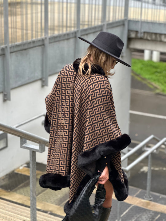 Poncho bandes fourrures F