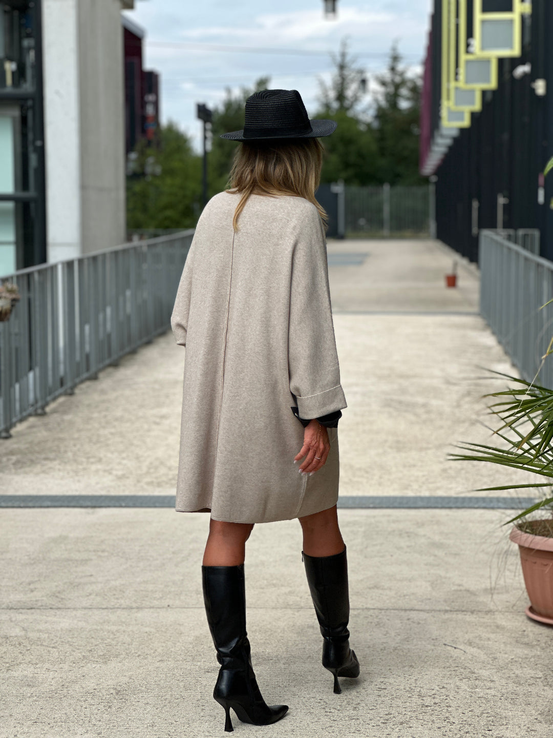 Gilet long boutons et poches 1541
