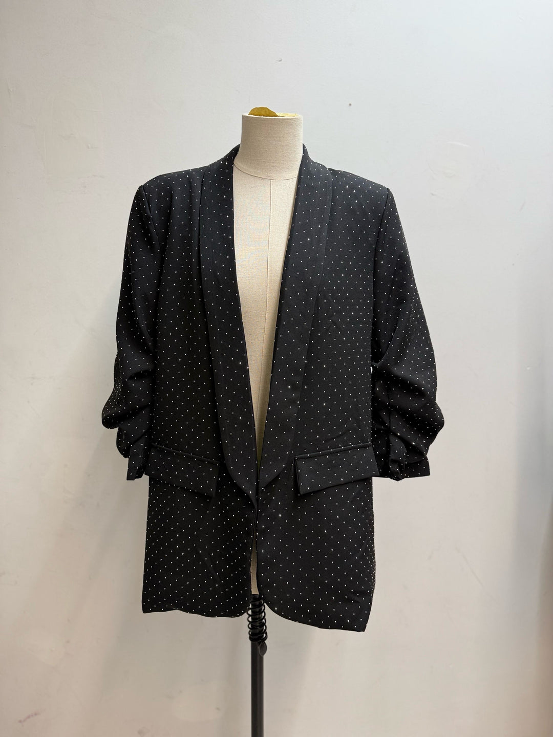 Blazer manches froncées strass