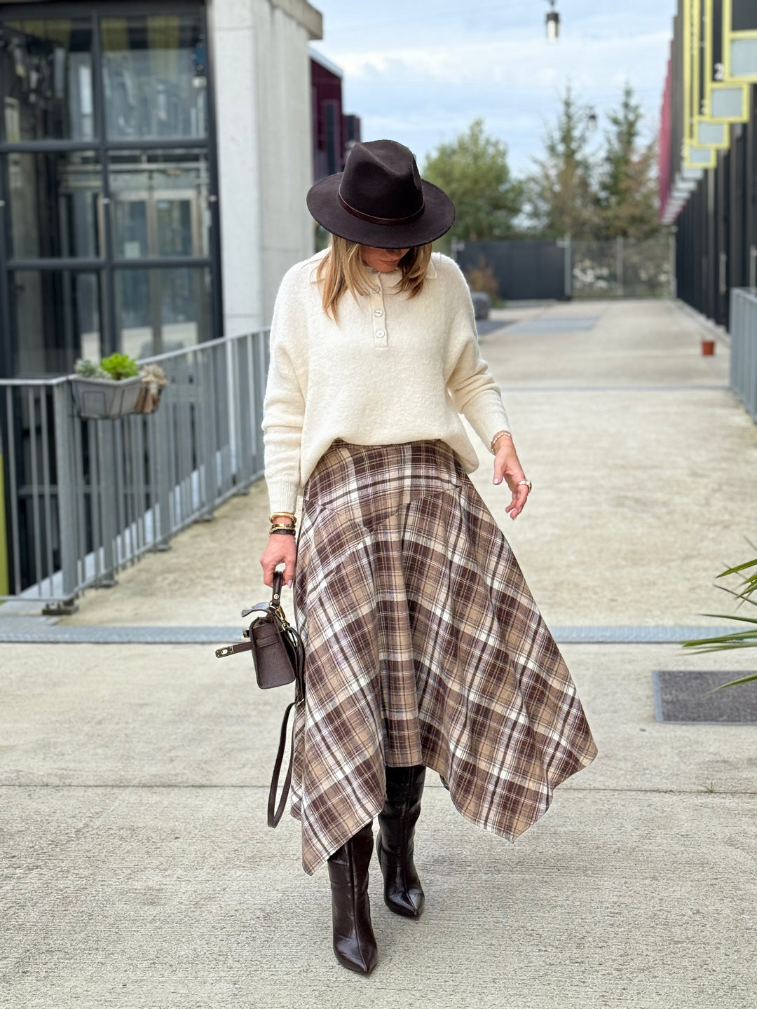 Jupe asymétrique carreaux beige/choco