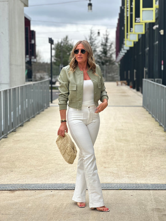 Jean patte d’éph Leila blanc (taille petit )410