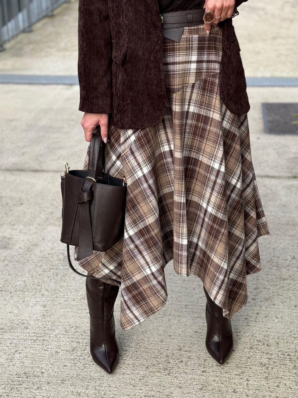 Jupe asymétrique carreaux beige/choco