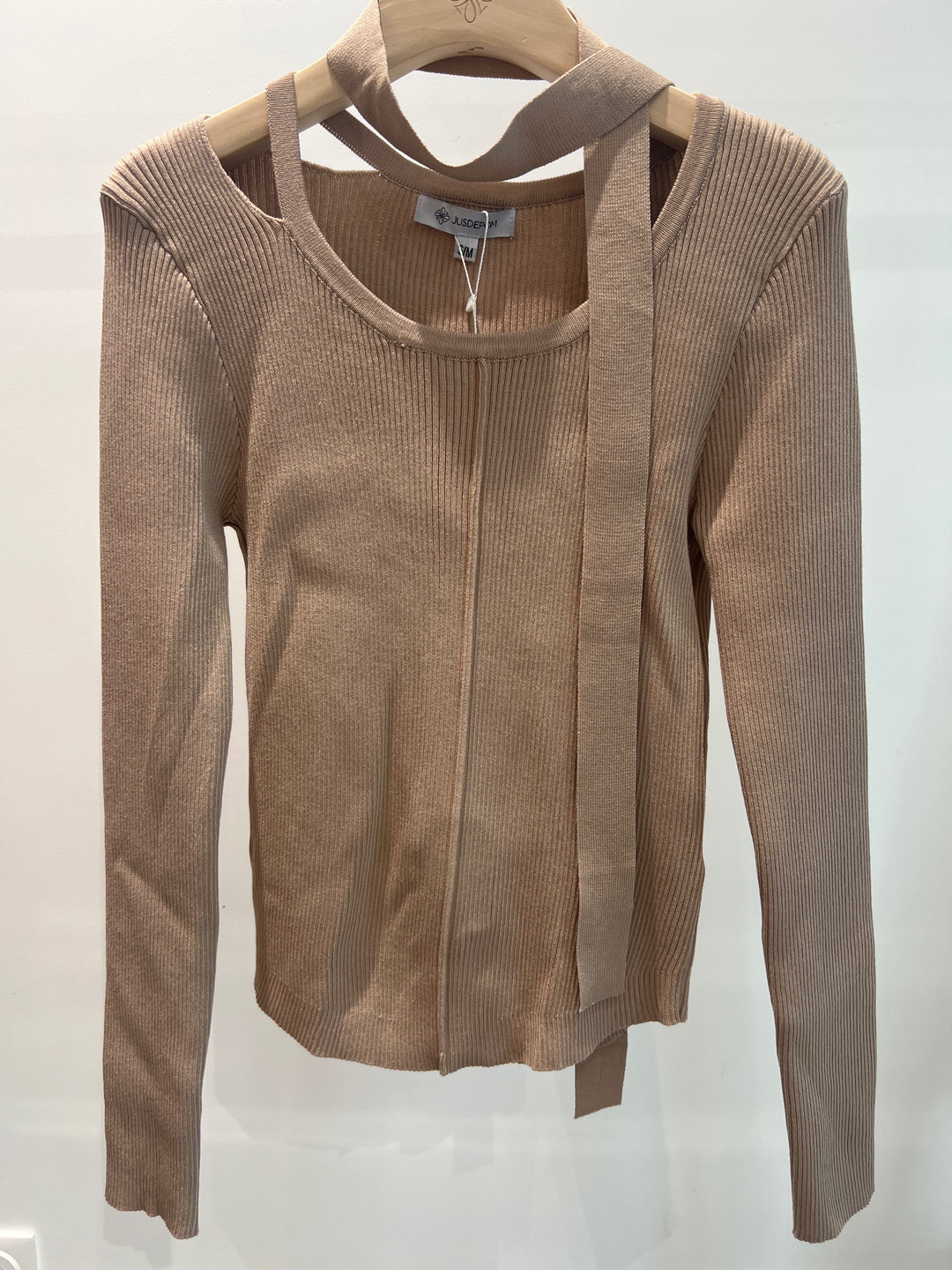 Pull col lacet DS2327