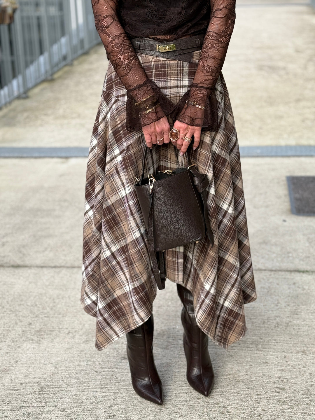 Jupe asymétrique carreaux beige/choco