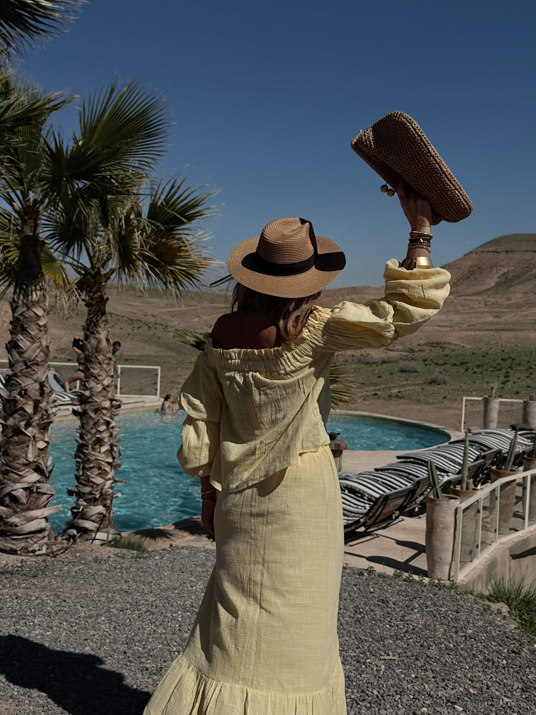 Ensemble Jaune haut épaules dénudées + jupe longue 9376