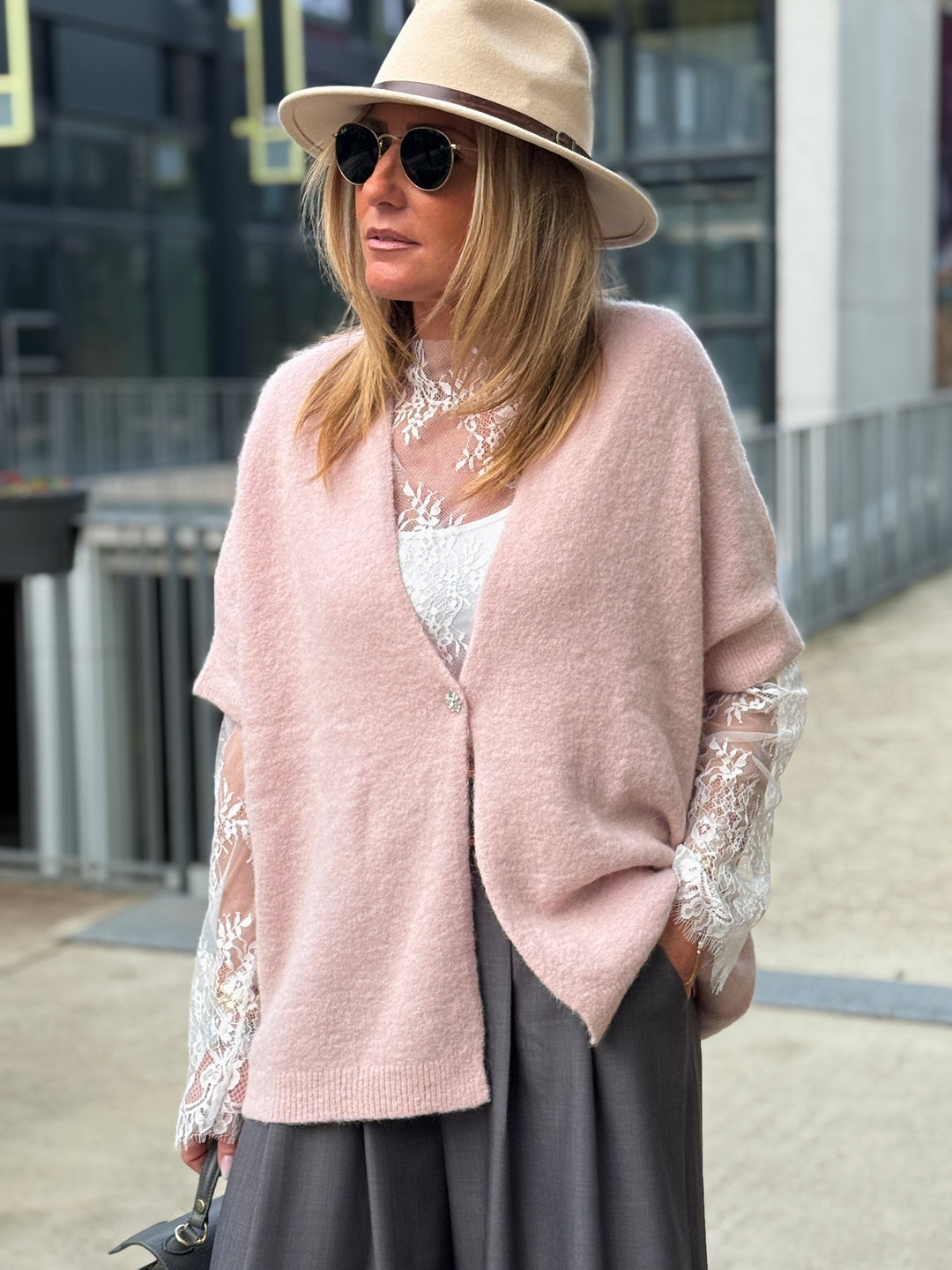 Pull/gilet bouton bijoux 5054