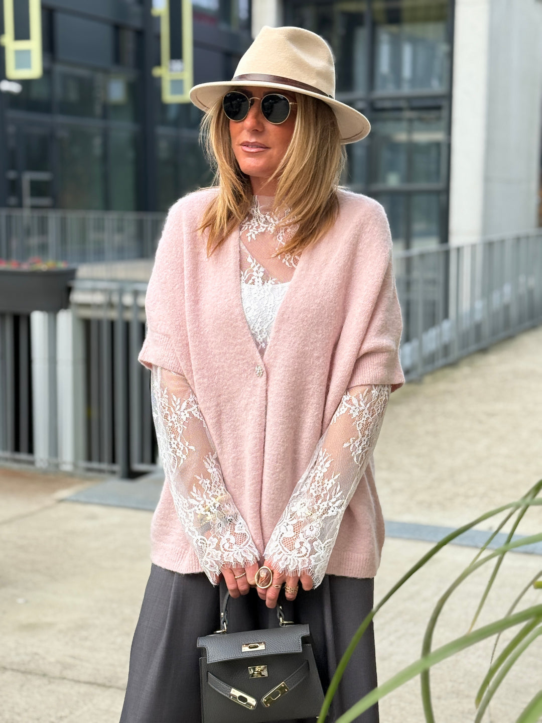 Pull/gilet bouton bijoux 5054