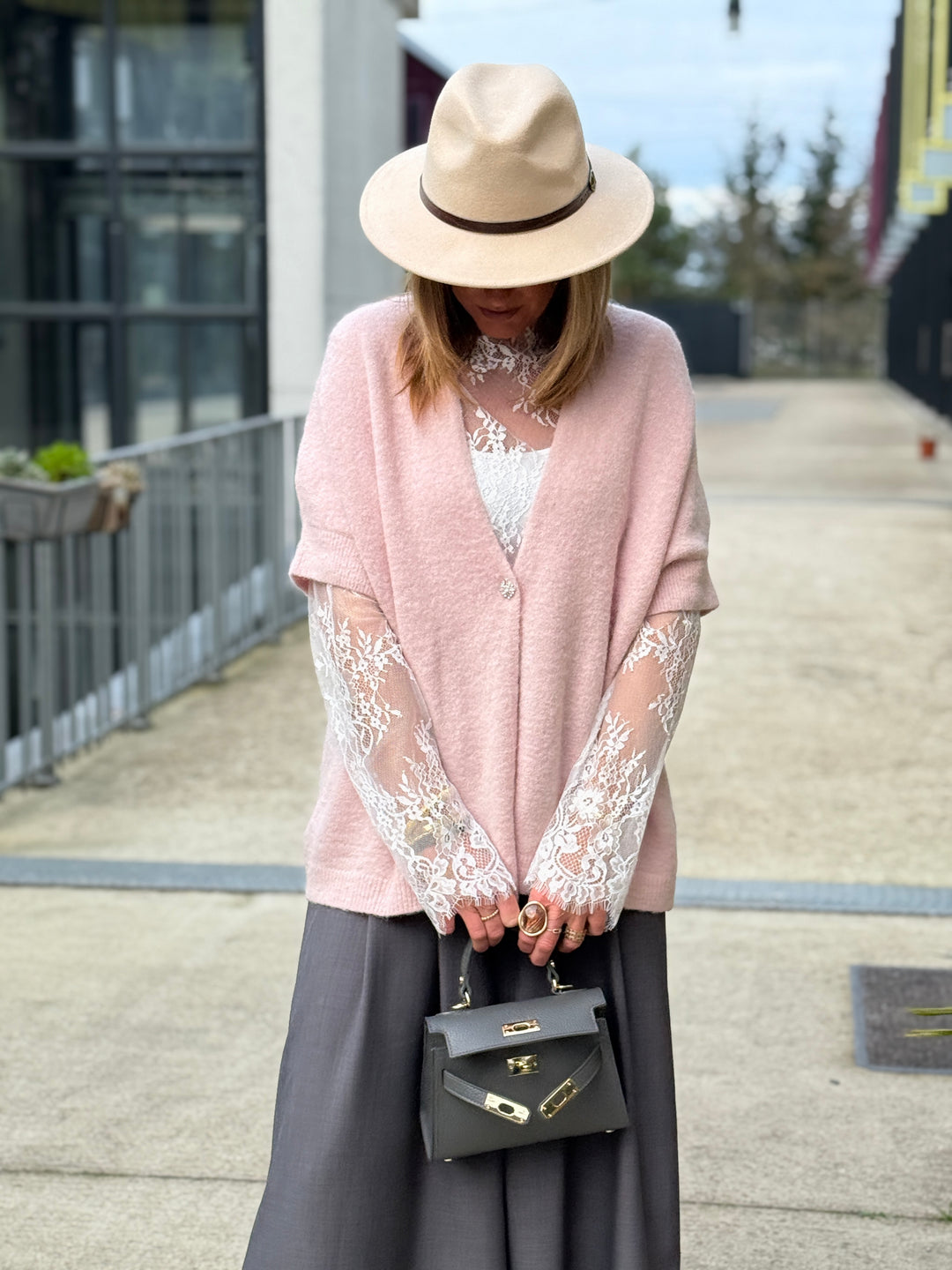 Pull/gilet bouton bijoux 5054