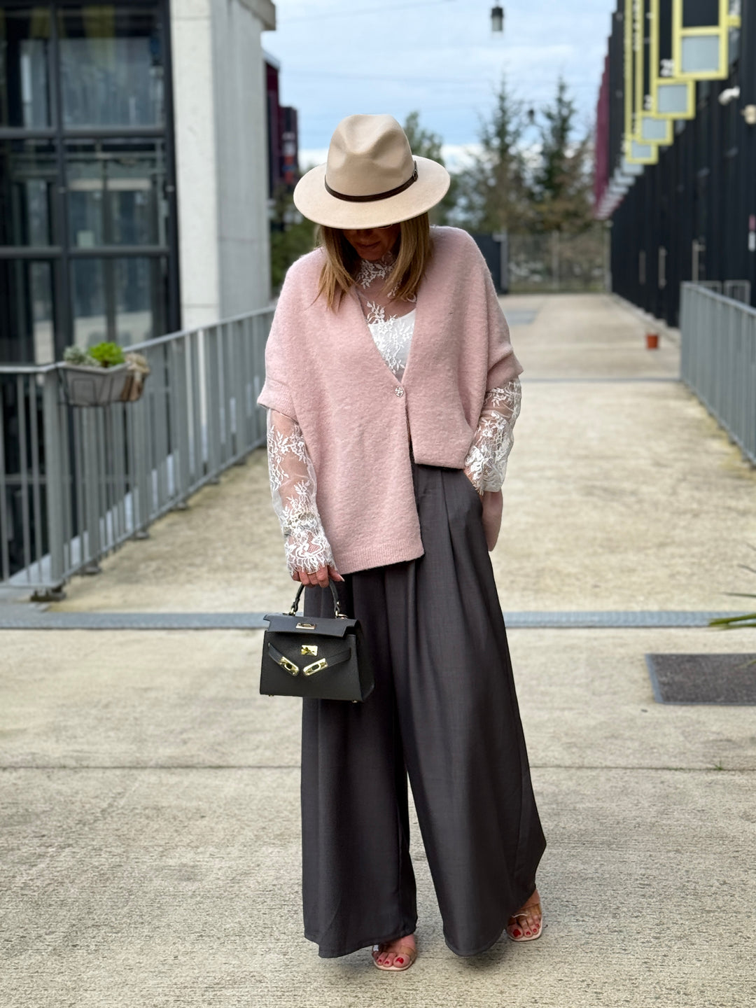 Pull/gilet bouton bijoux 5054