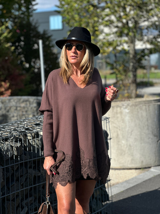 Pull col V dentelle 898