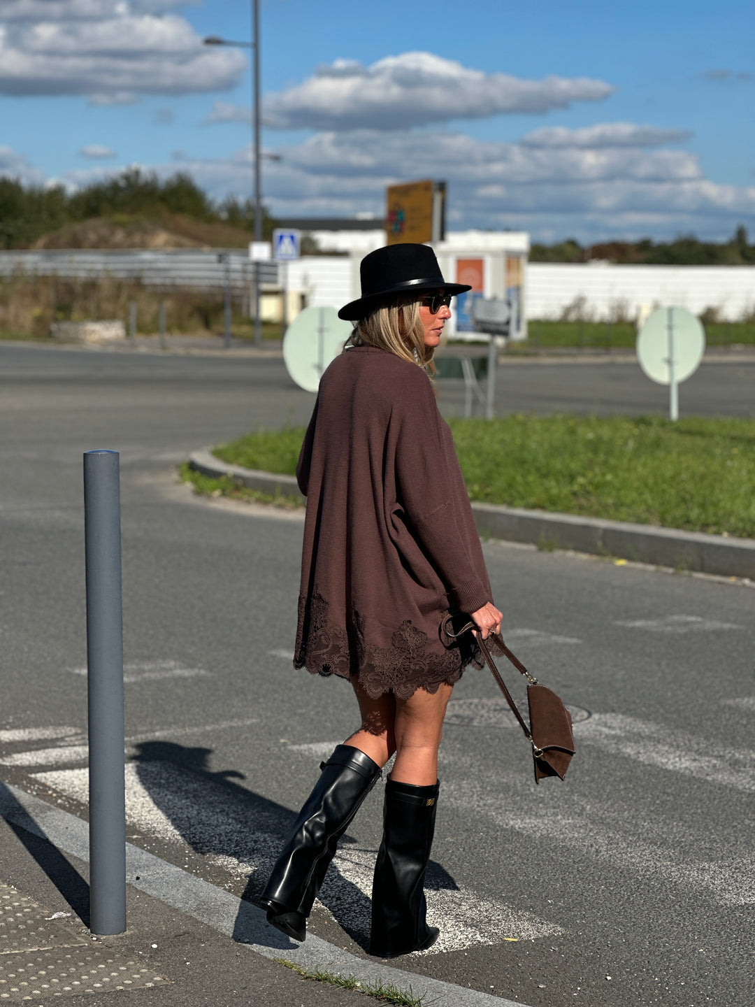 Pull col V dentelle 898