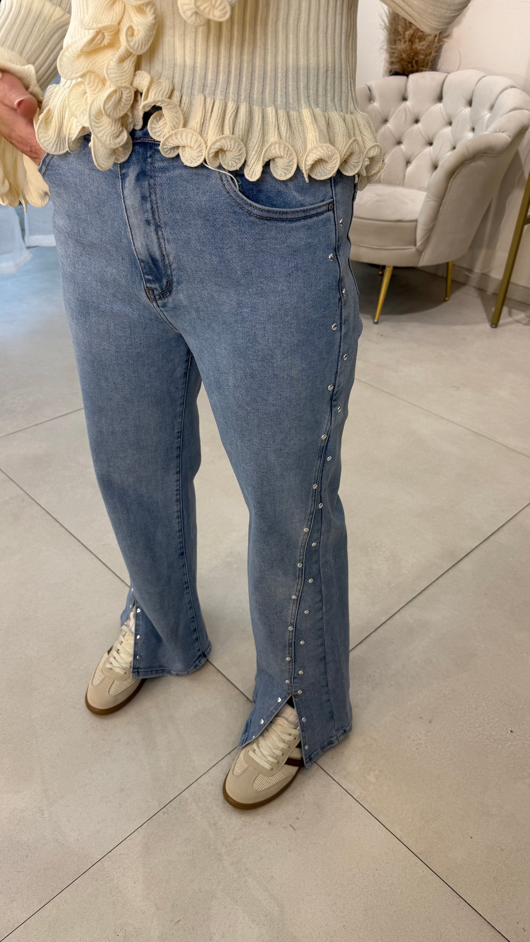 Jean flare fentes Cloutés Bleu 6090 (taille grand)