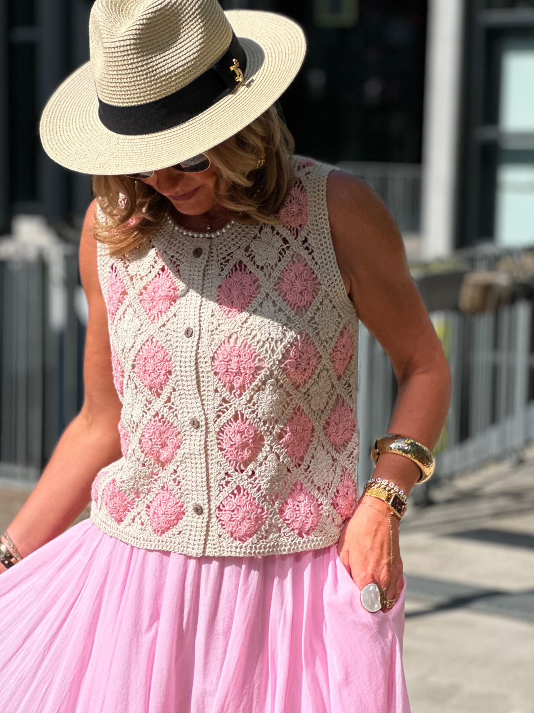 Gilet crochet rose 784