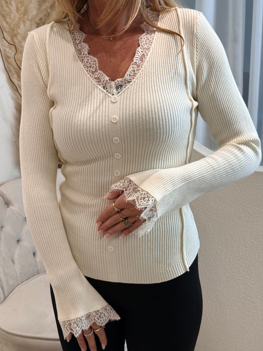 Pull évasé aux dentelles 93013 Ecru