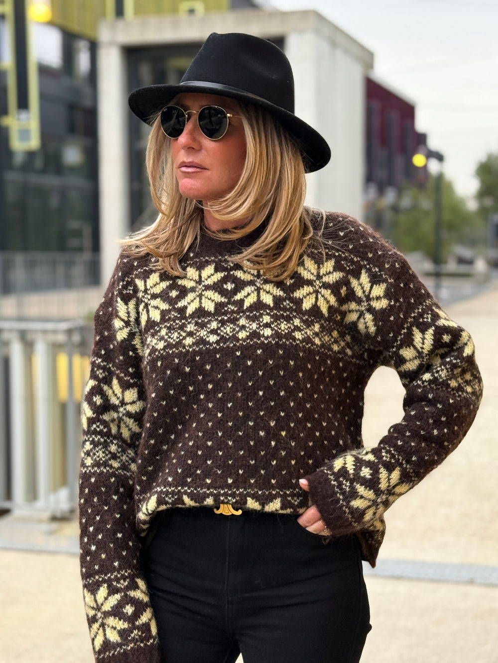 Pull flocons neige choco/jaune 700