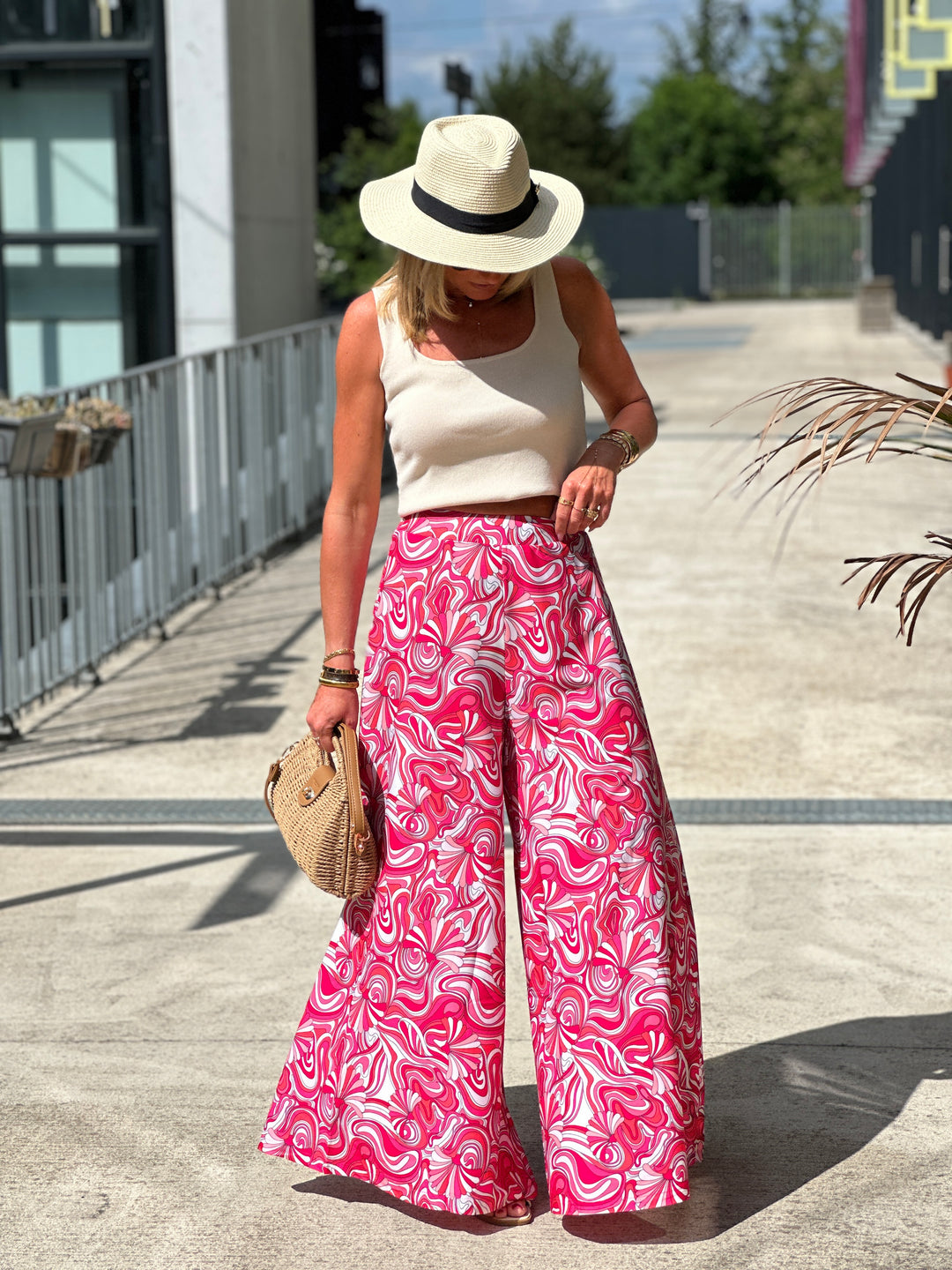 Pantalon palazzo en multicolore rouge/rose