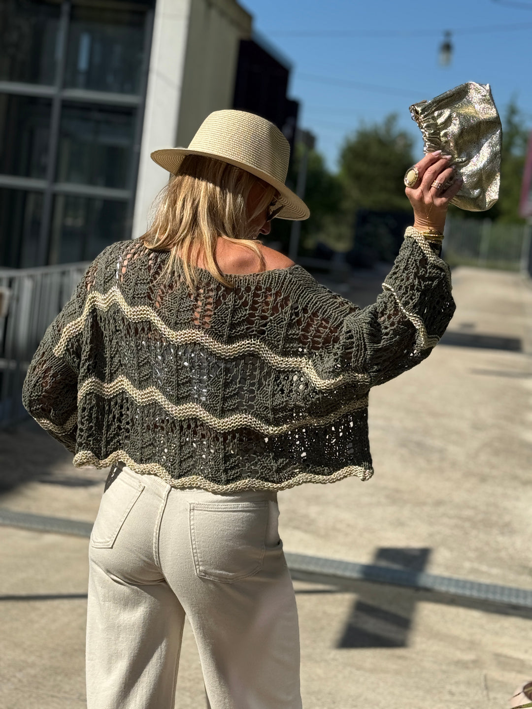 Pull crochet fil lurex Or