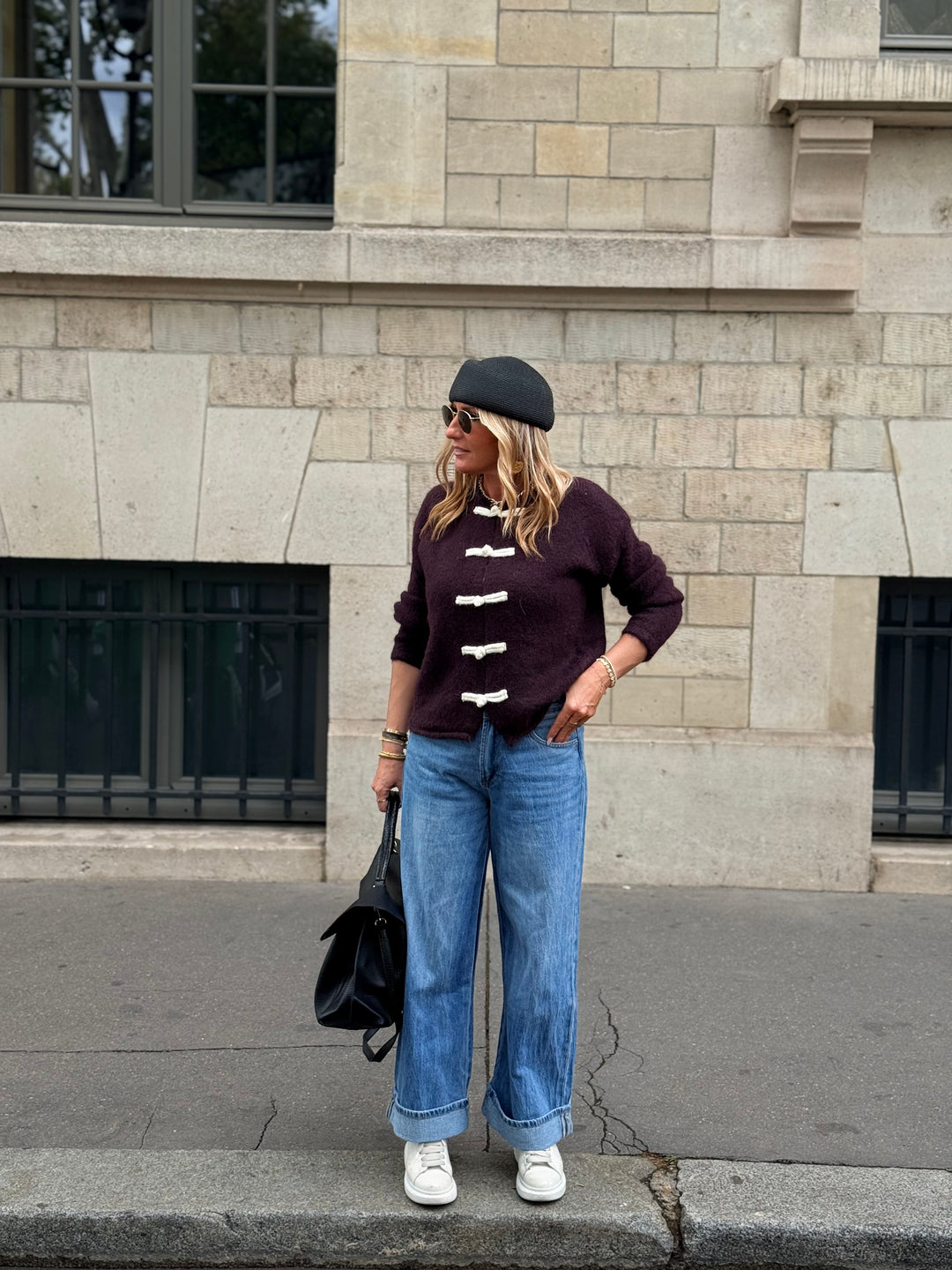 Pull boutons asiatique en violet