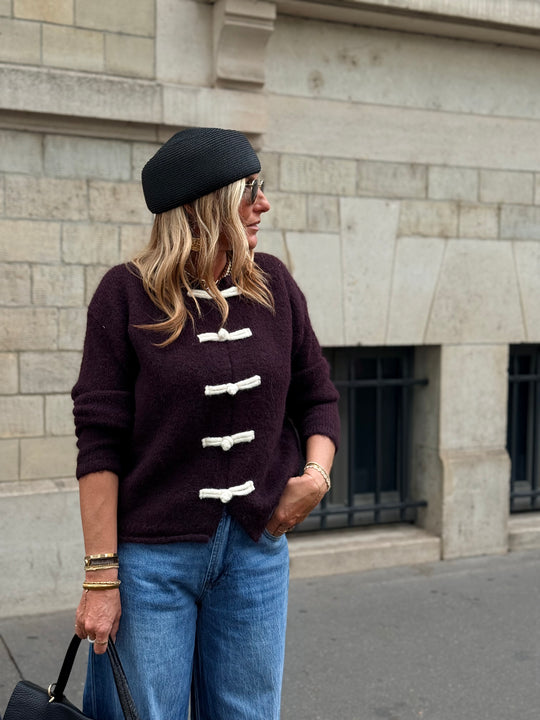Pull boutons asiatique en violet