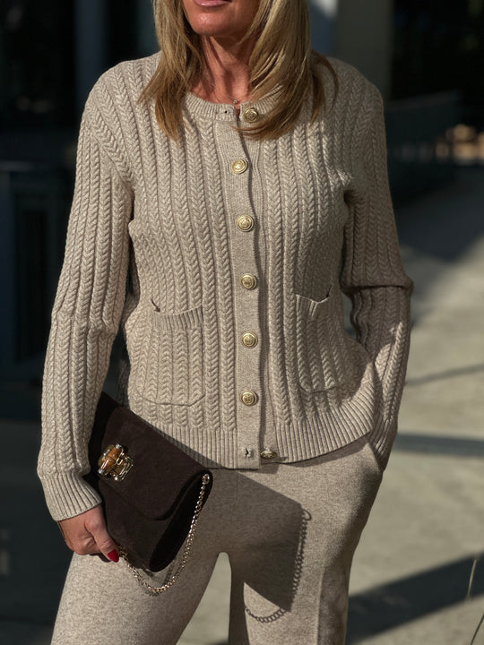 Gilet boutons maille tressé 8960