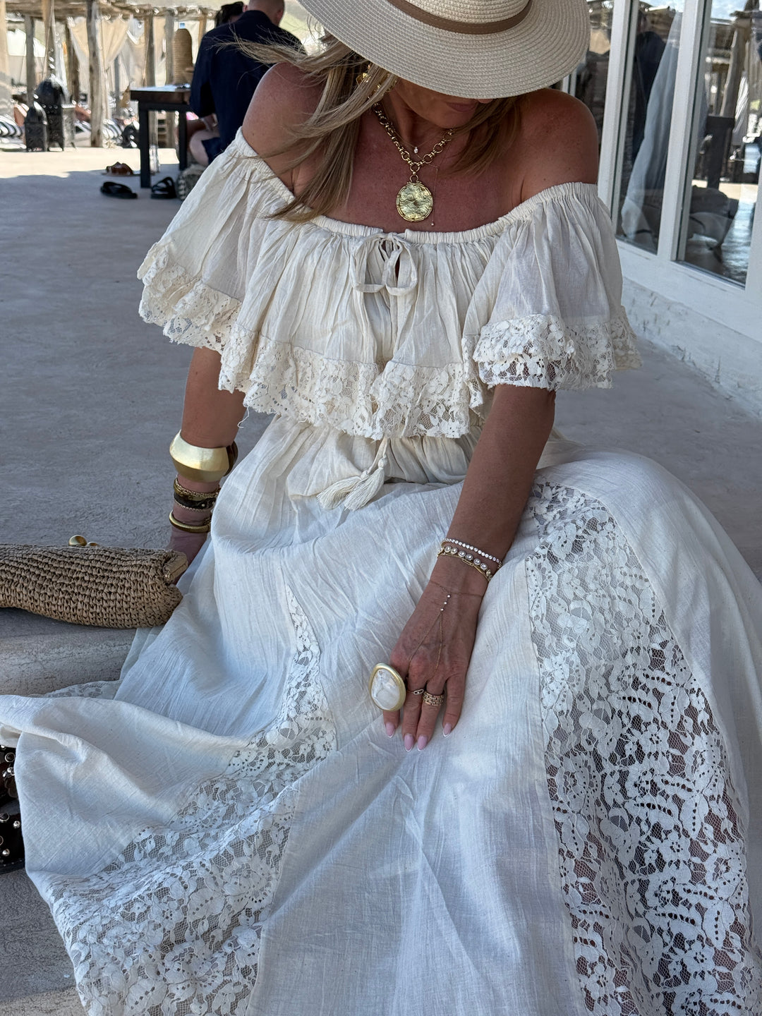 Robe longue avec dentelle crème NOTCHE