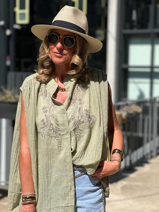 Chemise kaki brodée sans manches 2931