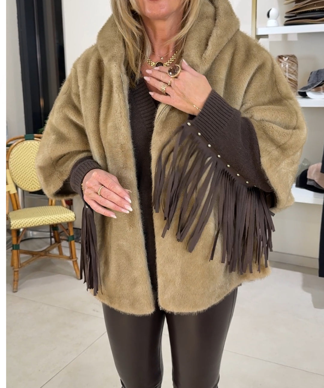 Cape fourrure Camel Alizée F238550 (Giovanni)