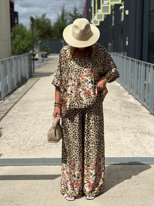 Ensemble satin soie léopard fleuri
