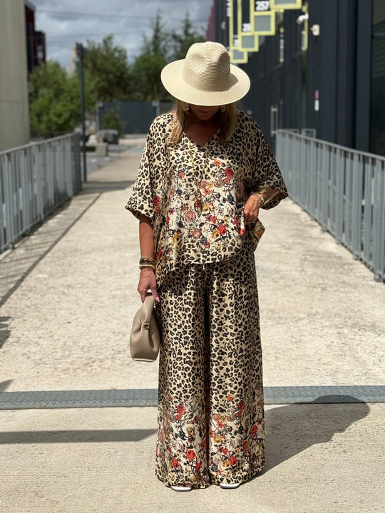 Ensemble satin soie léopard fleuri