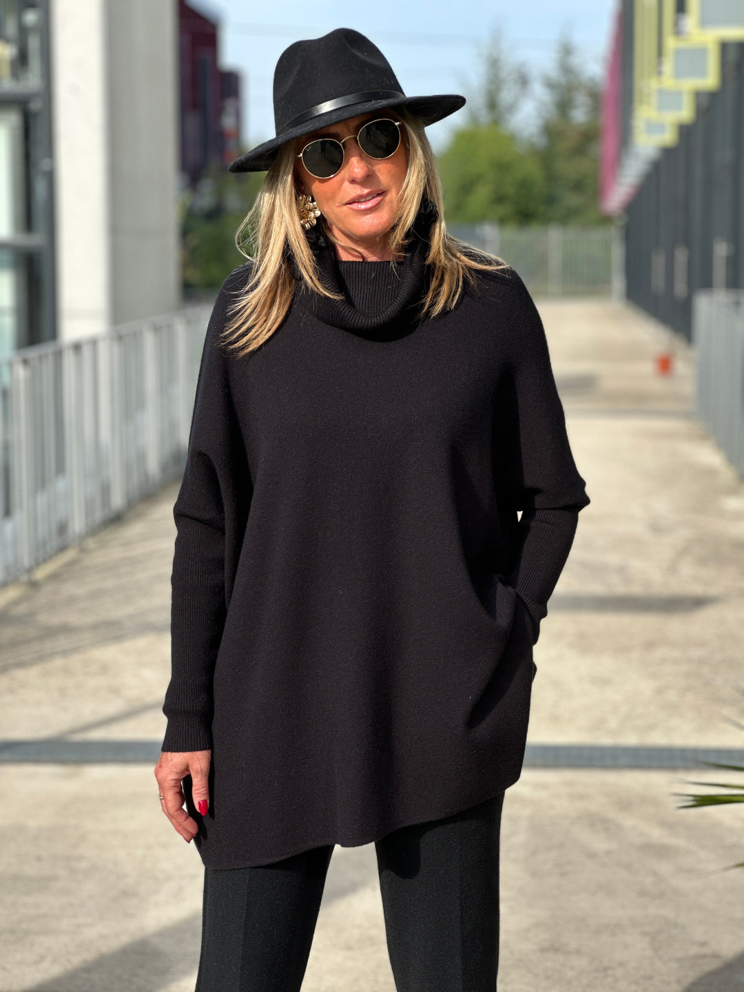 Pull col montant manches resserrées 1701