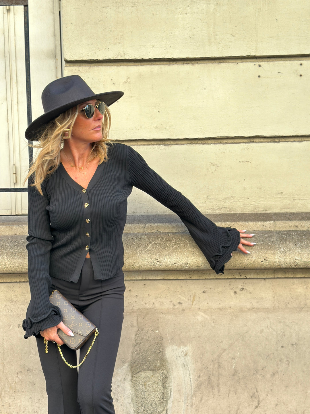Gilet Noir manches larges M5091