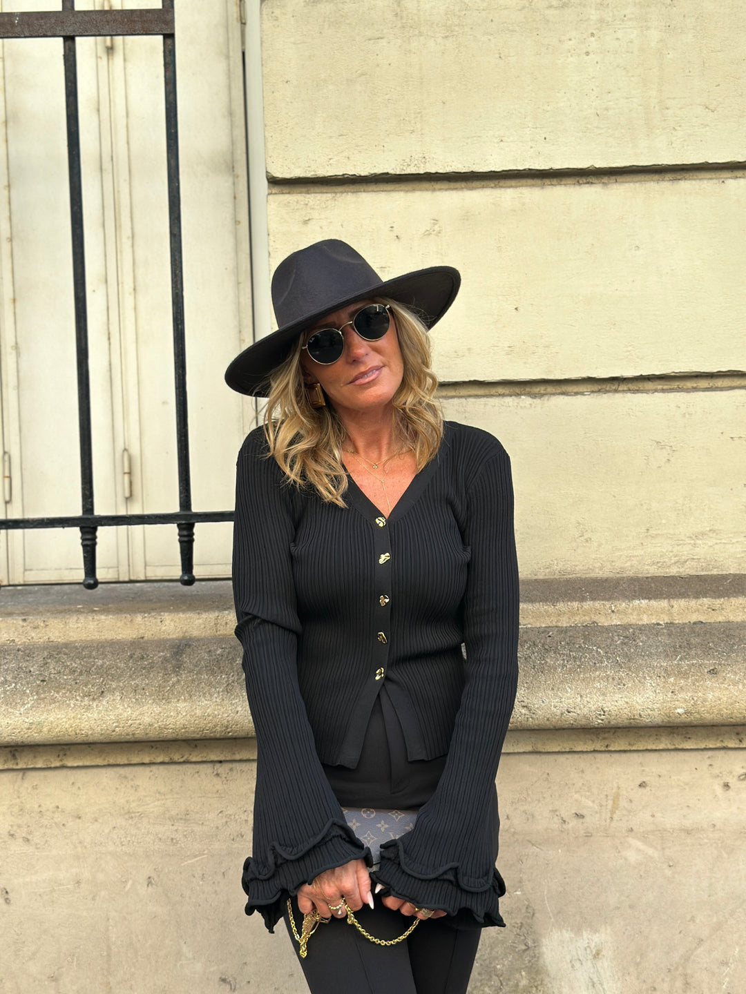Gilet Noir manches larges M5091