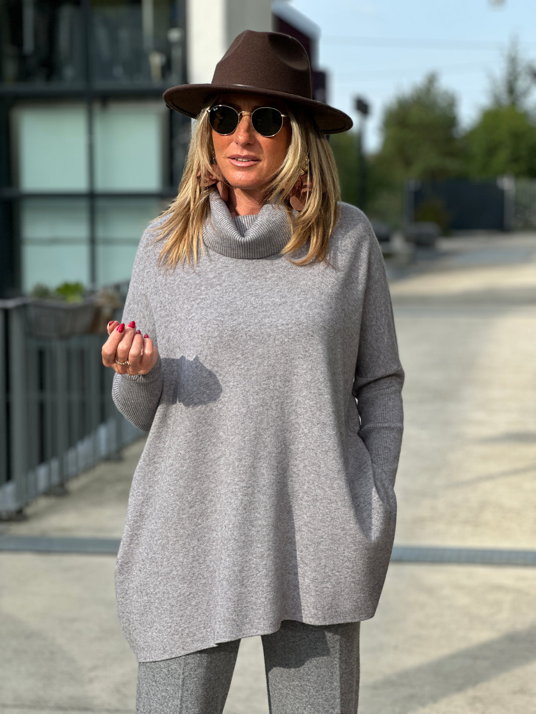 Pull col montant manches resserrées 1701