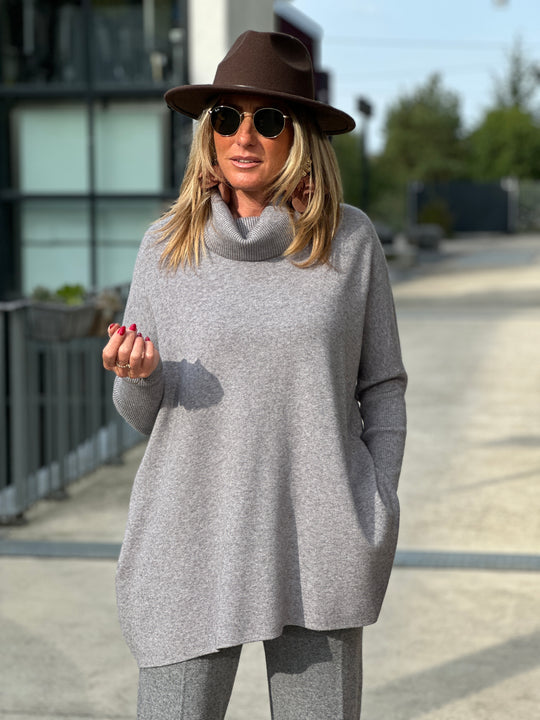 Pull col montant manches resserrées 1701