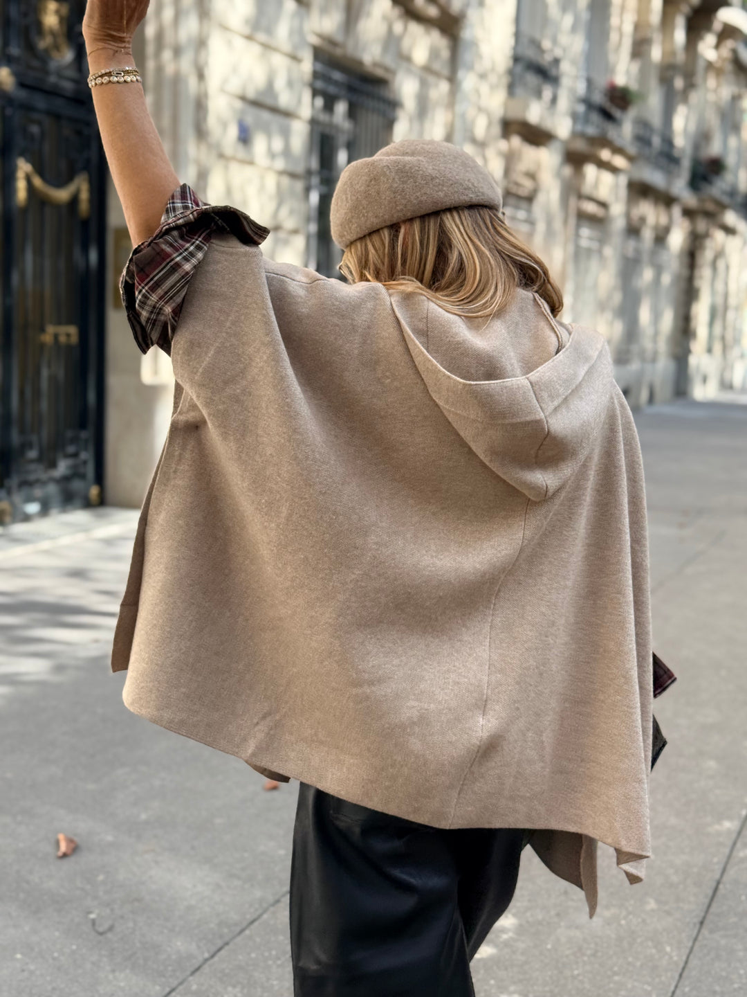 Gilet a Capuche Beige YM276