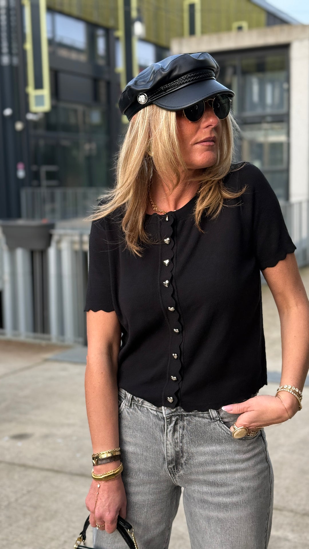 Top maille boutons cœurs