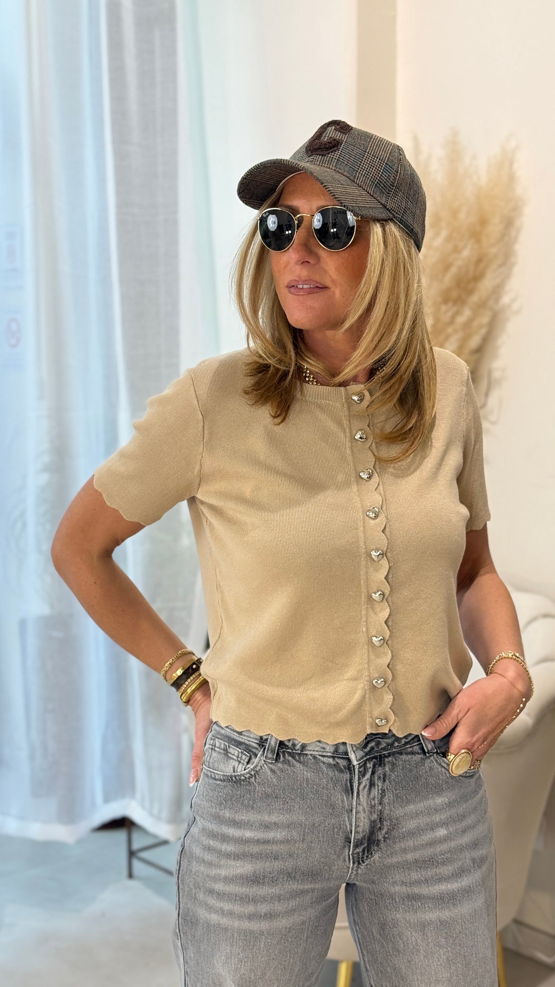 Top maille boutons cœurs