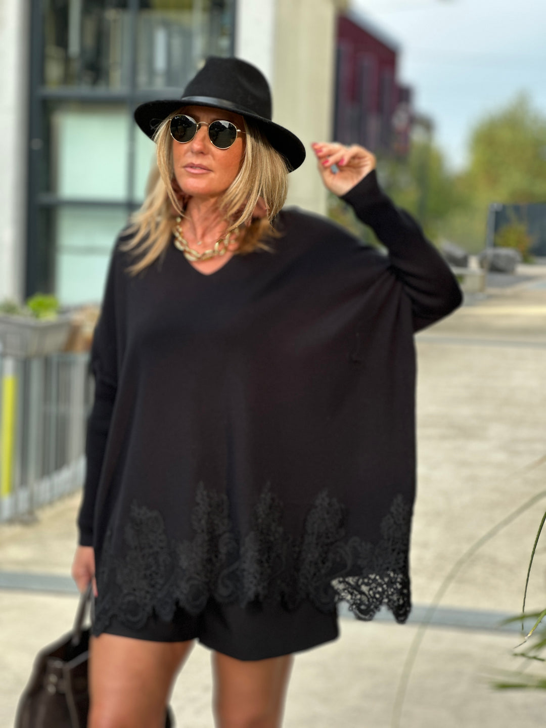 Pull col V dentelle 898