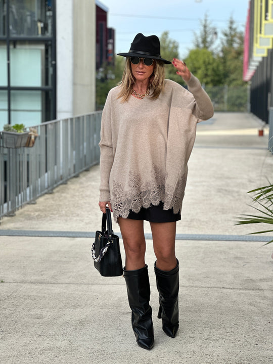 Pull col V dentelle 898