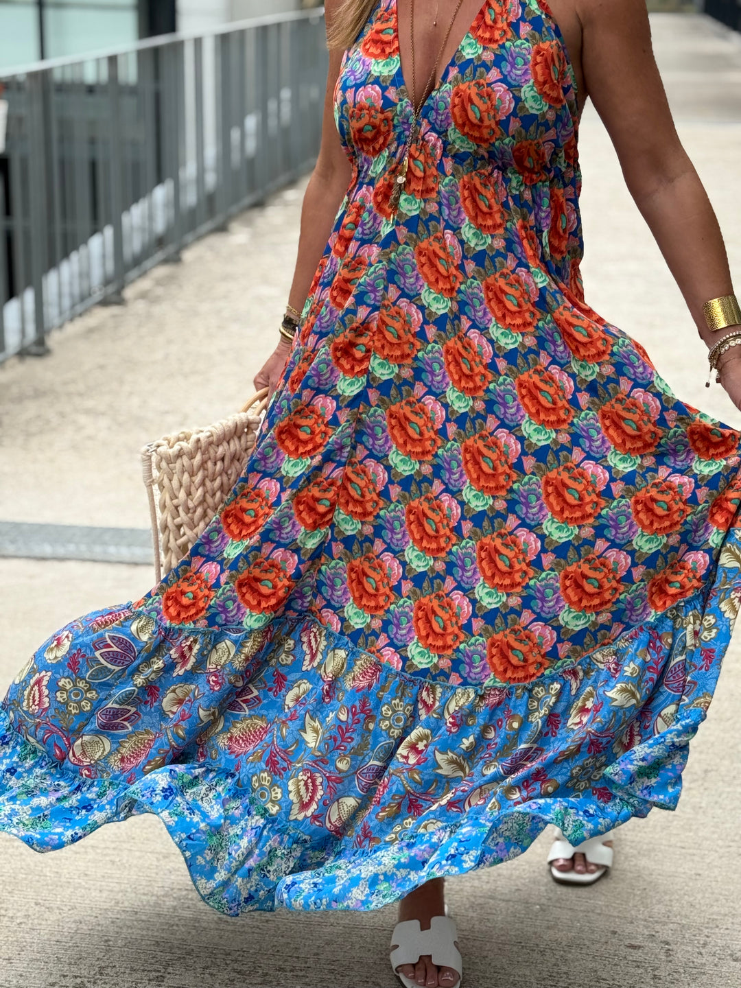 Robe imprimée attachée patchwork dos nu