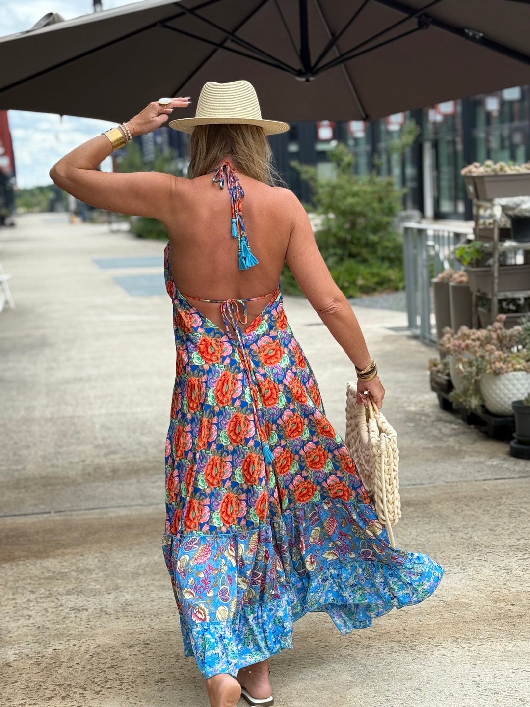 Robe imprimée attachée patchwork dos nu