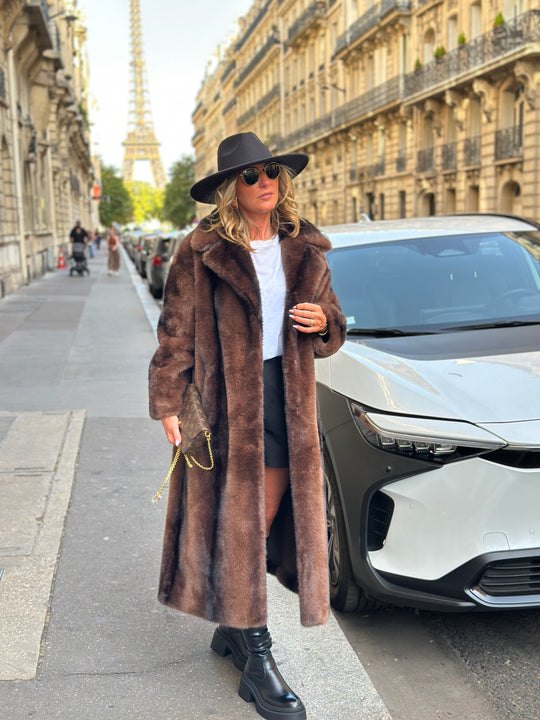 Manteau fourrure Long 063 (attentif)