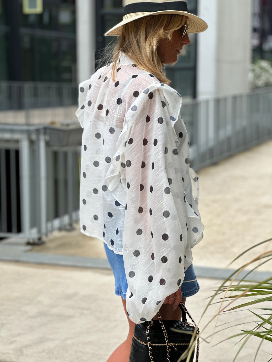 Blouse volant à pois 015