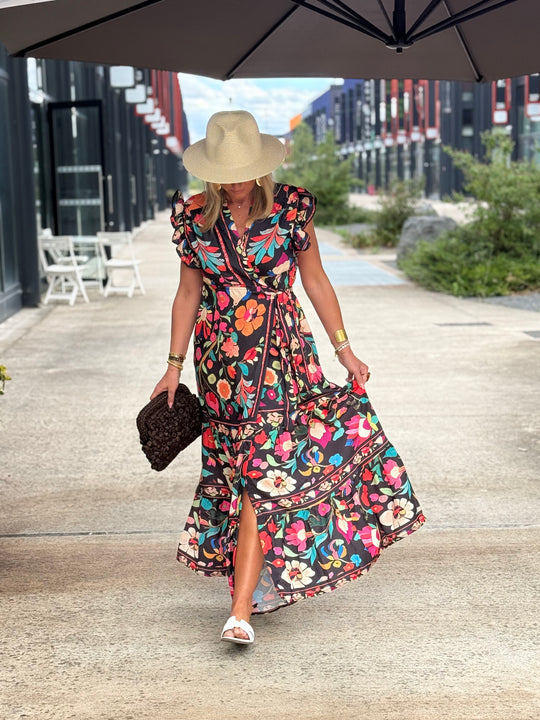 Robe longue fond noir FLEURI 270