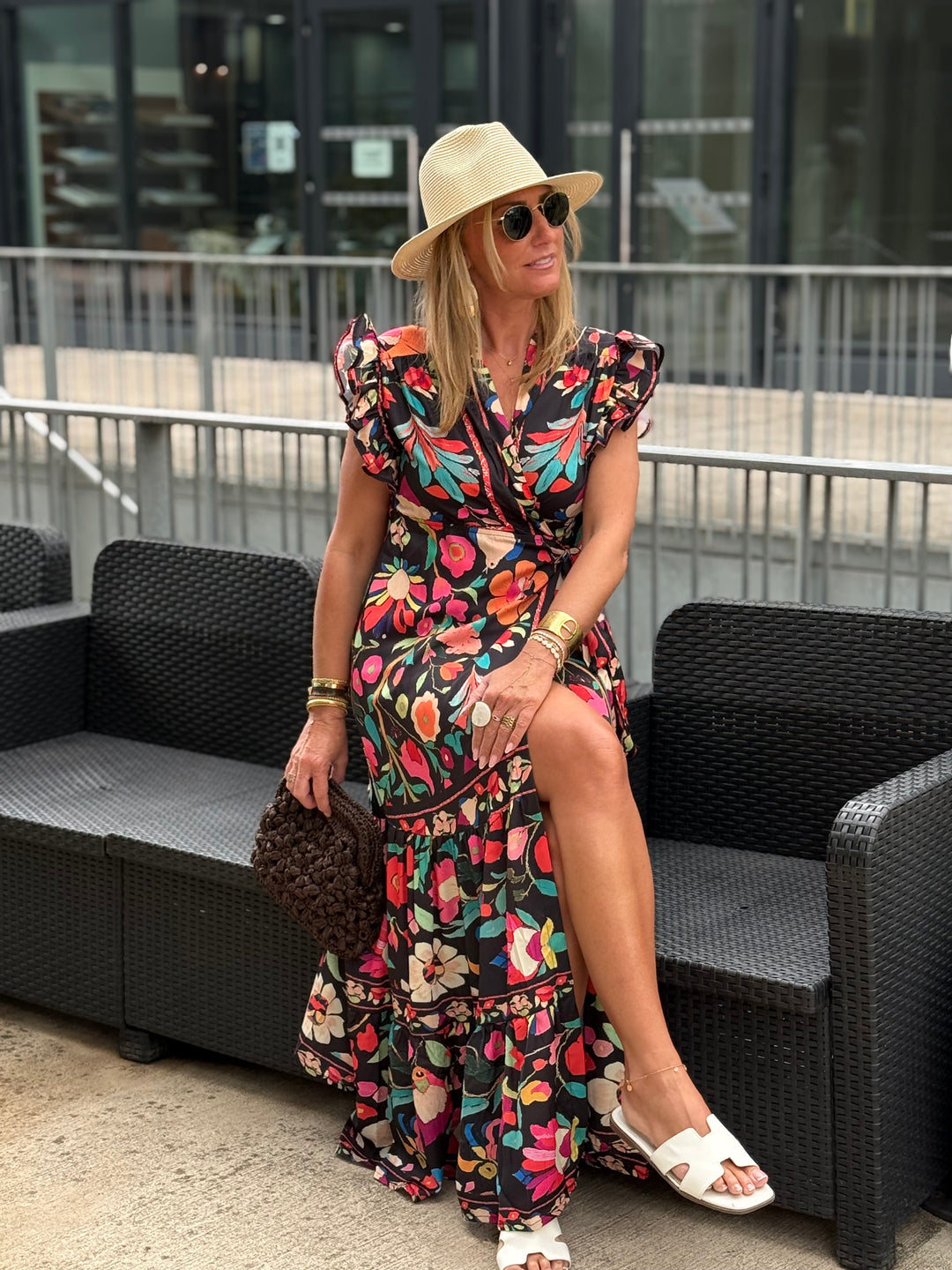 Robe longue fond noir FLEURI 270