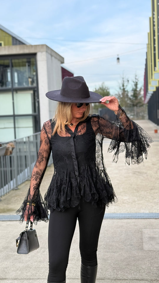 Chemise dentelle volant noir H11381